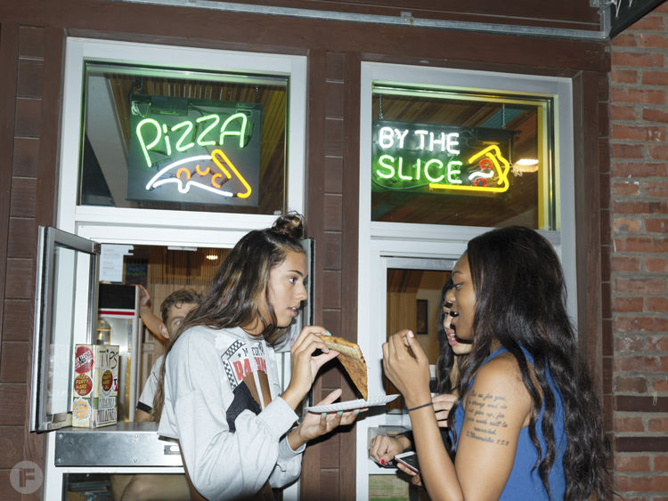 Late-Night Dining: Pizza Tree